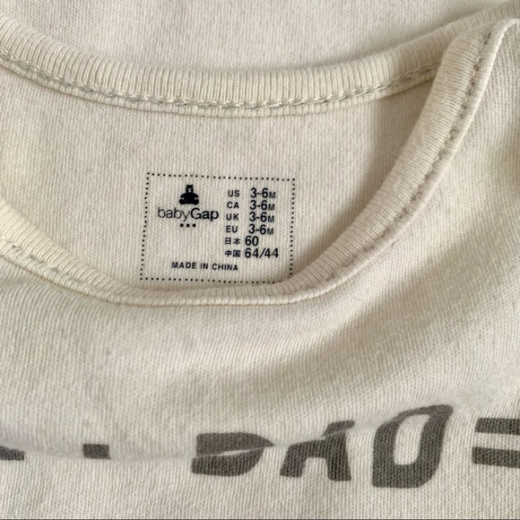 2 BabyGap Bodysuits• I Love Daddy • 3-6 months - Picture 6 of 6